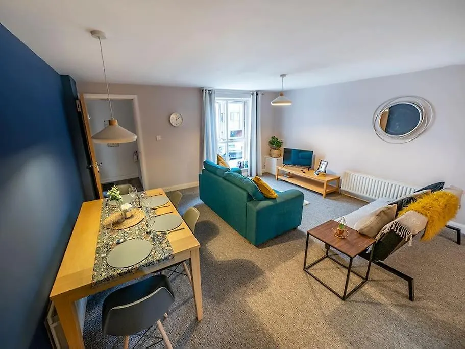 Lovely 2 Bedroom Apt At Ormeau Park W/ Free Parking Belfast Apartment